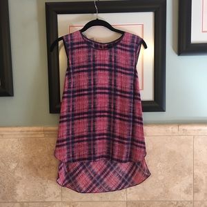 BCBGMaxAzria Tops - 🚫SOLD🚫 BCBG MaxAzria top BCBGMaxAzria Tops - 🚫SOLD🚫 BCBG MaxAzria top